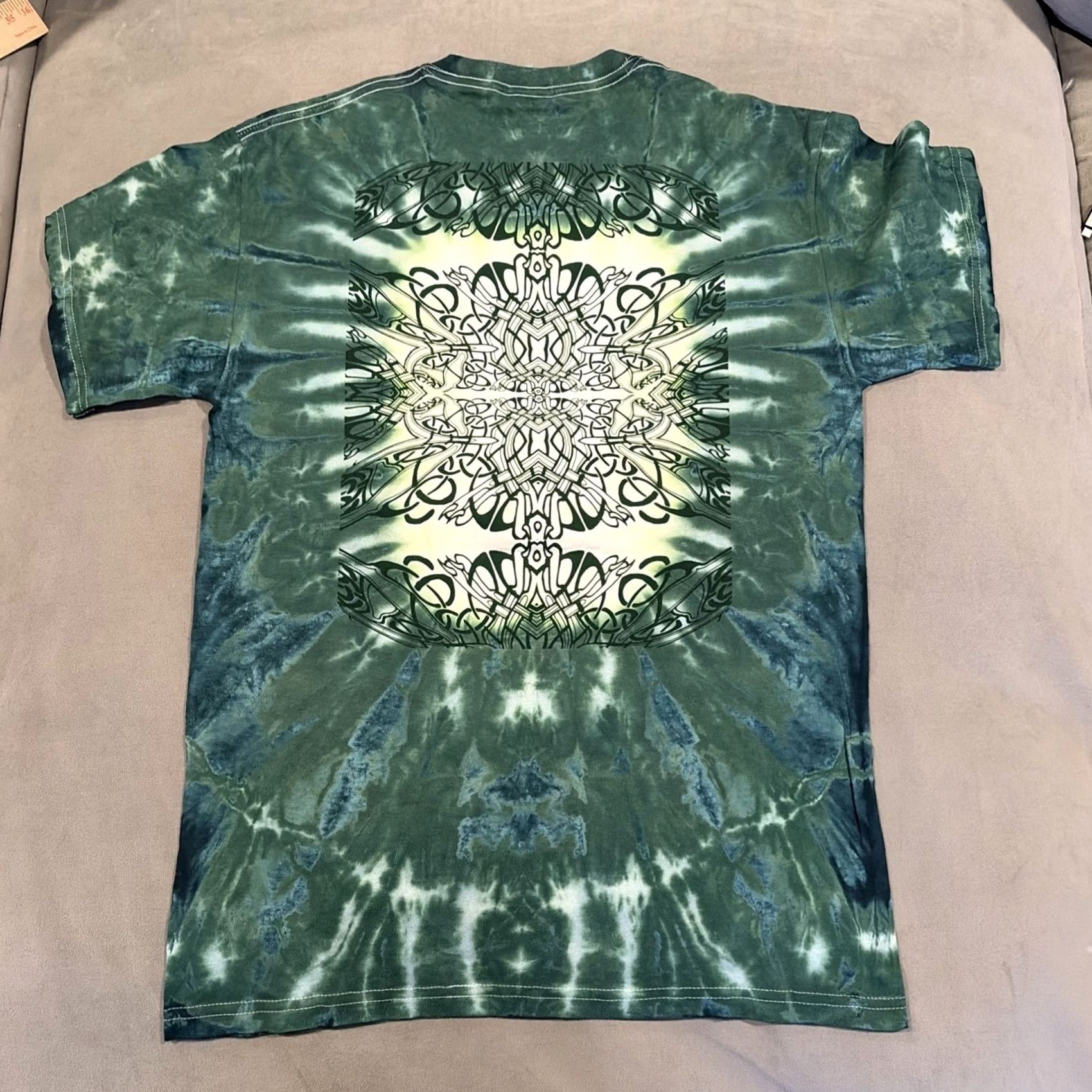 Gildan VINTAGE? Du Bois? No. Size US M / EU 48-50 / 2 - 5 Thumbnail