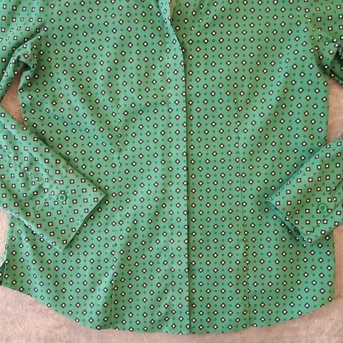 Vintage Chico's Shirt Womens Size 0 Green Geometric Long Sleeve Button Up Cotton Shirt Womens Green Geometric Long Sleeve Button-Up Cotton Size XS / US 0-2 / IT 36-38 - 3 Thumbnail