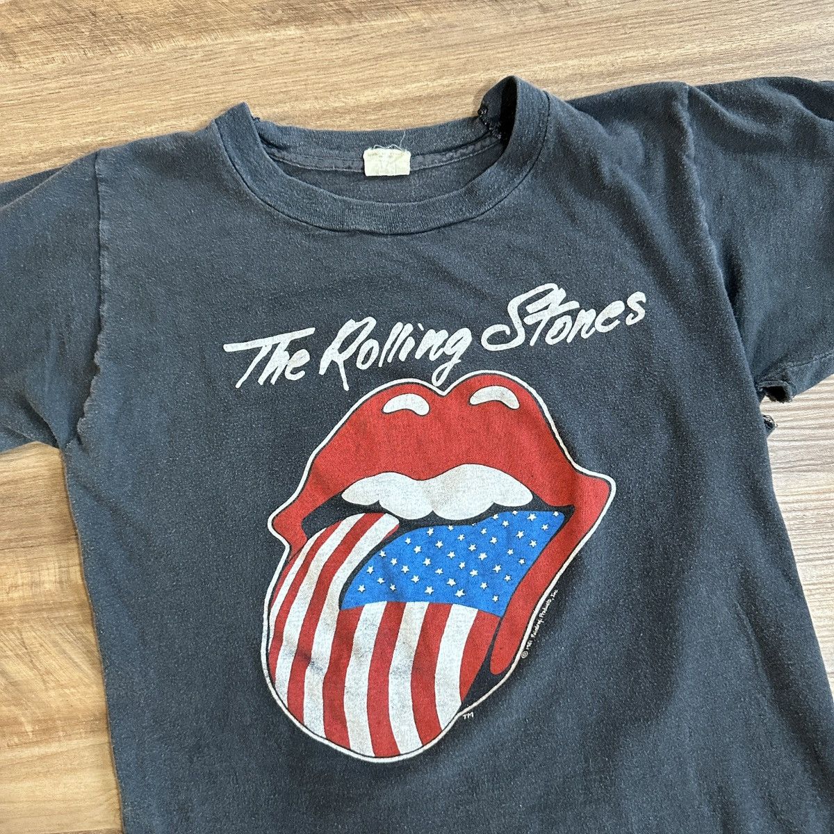 Vintage The Rolling Stones 1988 North American Tour Band T-Shirt Size S / US 4 / IT 40 - 2 Thumbnail