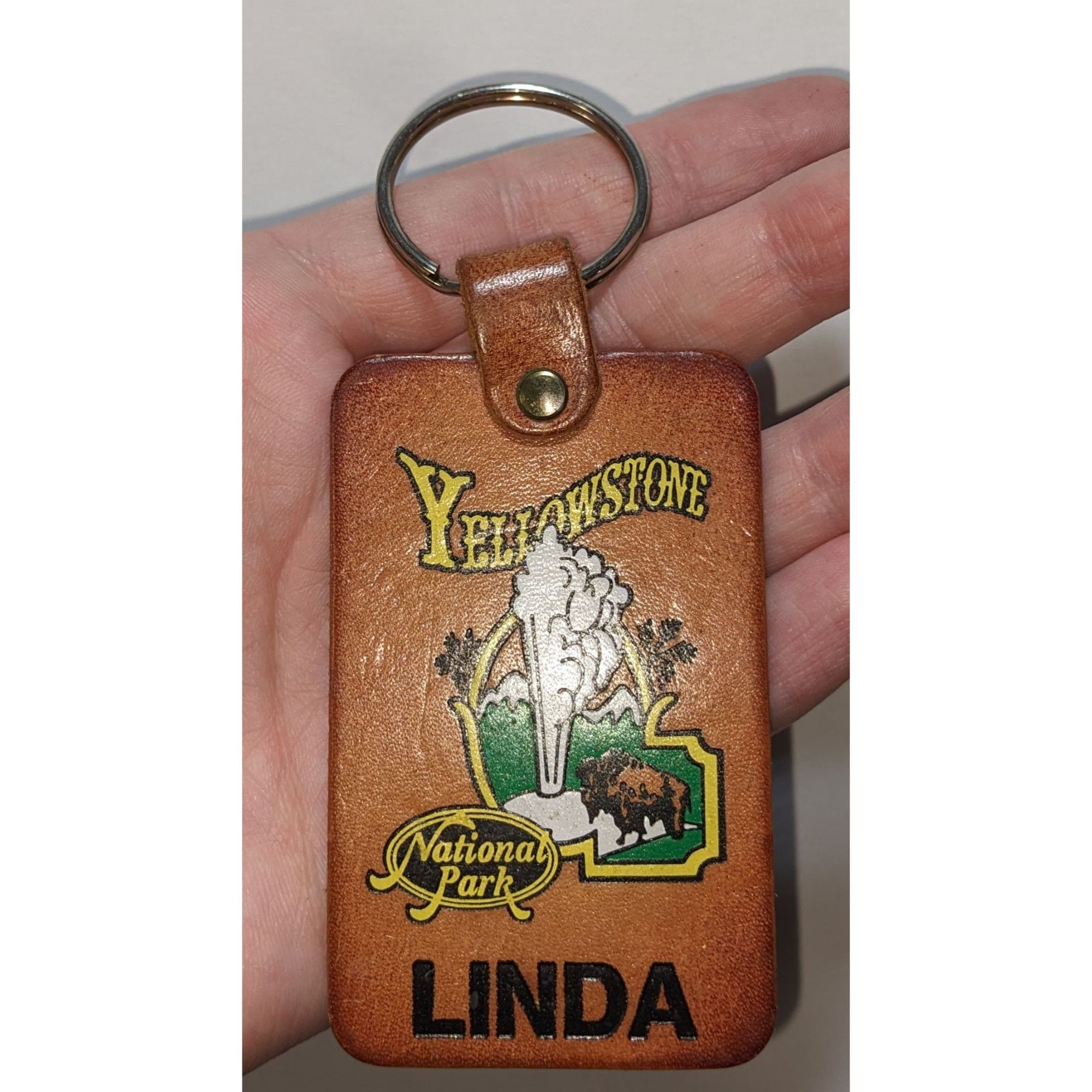 Other Yellowstone National Park Leather Keychain With "Linda" Pers Size ONE SIZE - 2 Thumbnail