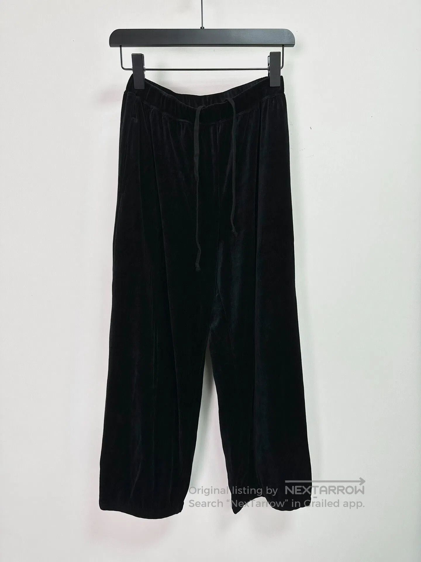 Comme des Garcons black velvet wide-leg pants from comme des garcons. Size 28" / US 6 / IT 42 - 1 Thumbnail