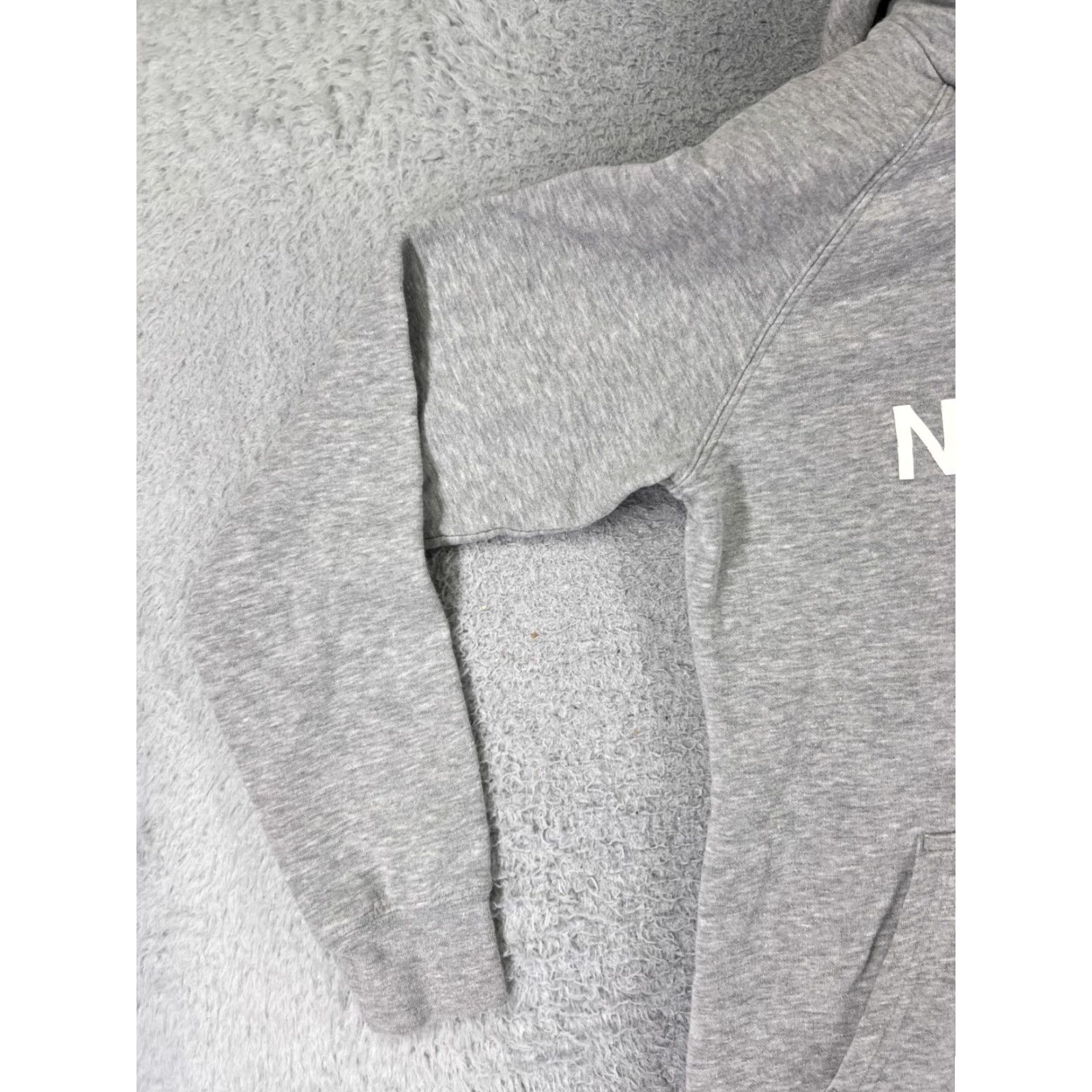 The North Face VINTAGE is not applicable; The North Face Hoodie Womens M Gray Logo Pocket Cotton Blend Size M / US 6-8 / IT 42-44 - 6 Thumbnail