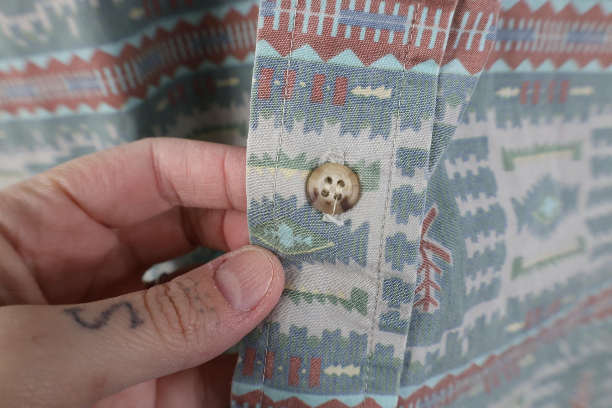 Woolrich Woolen Mills Vintage 90s Woolrich Southwestern Short Sleeve Button Shirt Size US L / EU 52-54 / 3 - 5 Thumbnail