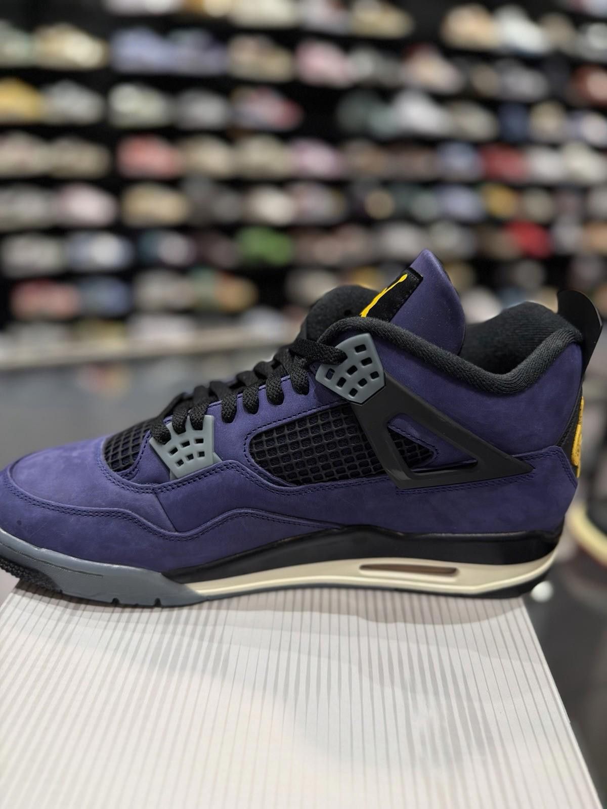 Jordan Brand Air Jordan 4 Retro Lakers "Imperial Purple" FV5029-500 (13) Size US 13 / EU 46 - 6 Thumbnail