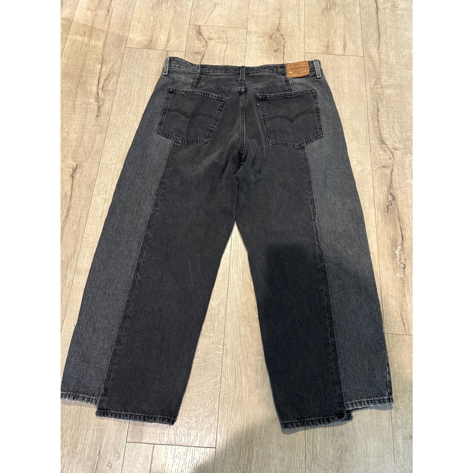 Levi's VINTAGE Levi's Baggy Jeans (Dad/Recrafted) - Jeans - Women - 34 - Black - 90s Retro Bohemian Grunge Gothic Style - Regular Fit Size 24" / US 00 / IT 34 - 4 Thumbnail
