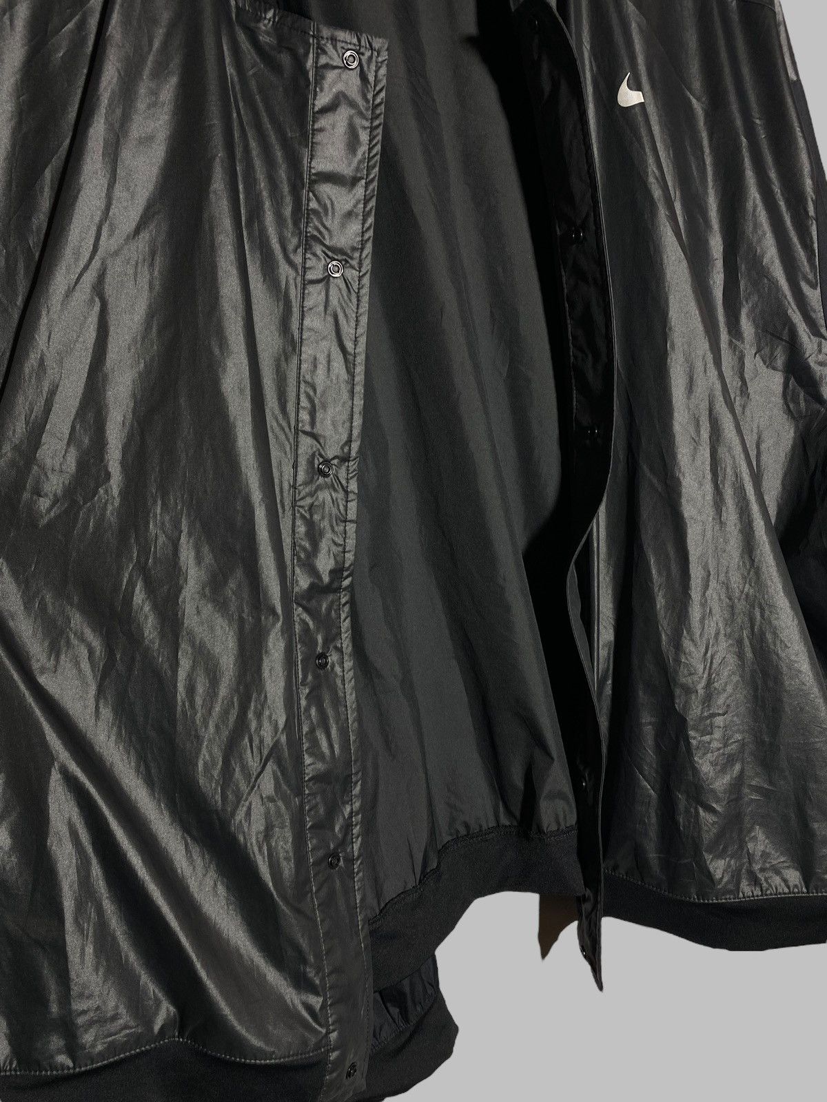 Nike 🔥 NIKE BLACK NYLON WINDBREAKER BOMBER Y2K TECH RUNNER VIBES Size US XL / EU 56 / 4 - 11 Thumbnail