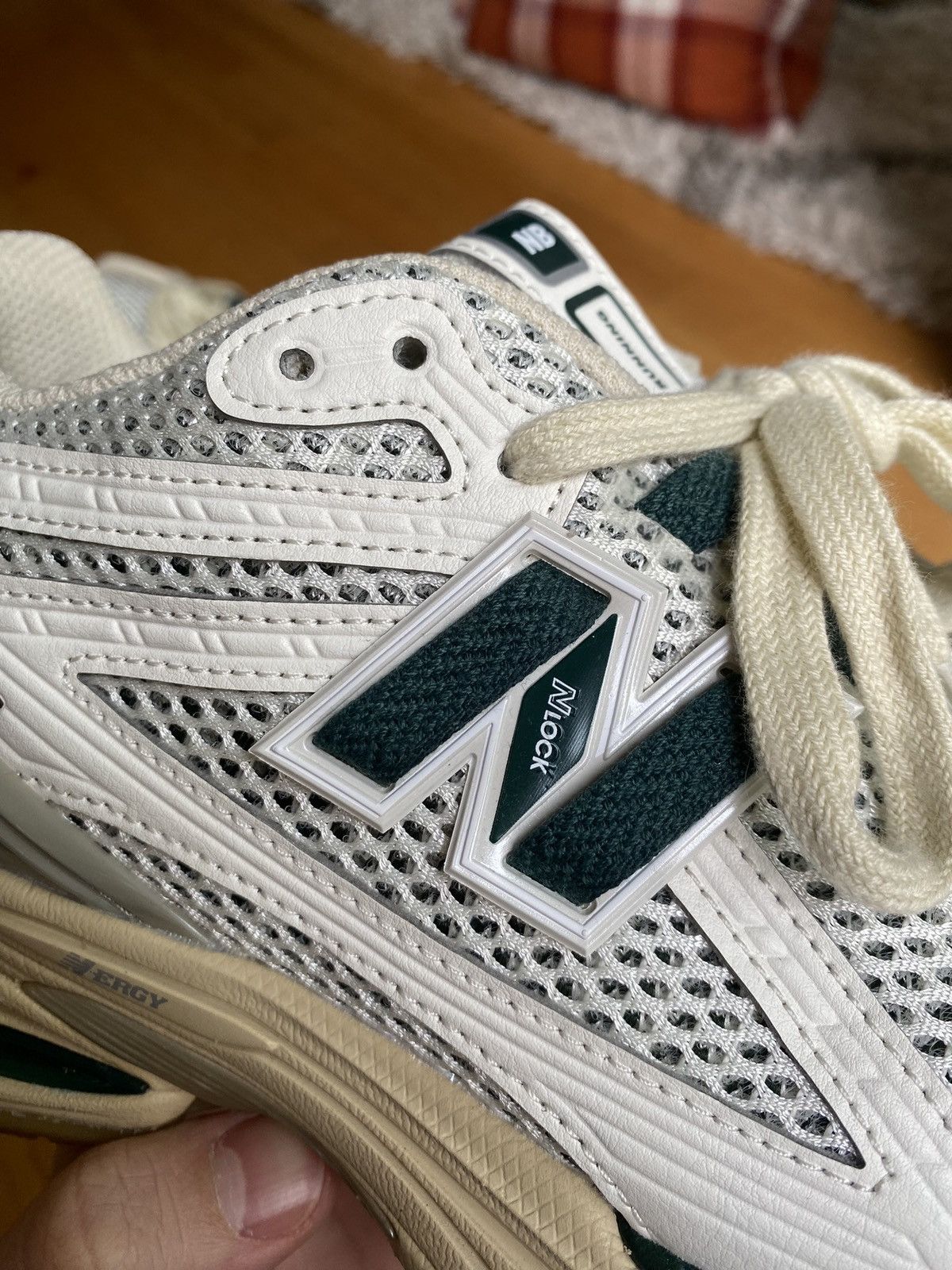 New Balance New Balance 1906R ‘White/Green’ US10 Size US 10 / EU 43 - 7 Thumbnail