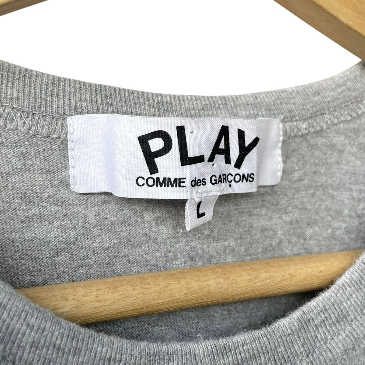 Comme des Garcons PLAY Comme des Garcons CdG Play Japan Small Logo WMN Tee Size L / US 10 / IT 46 - 6 Thumbnail