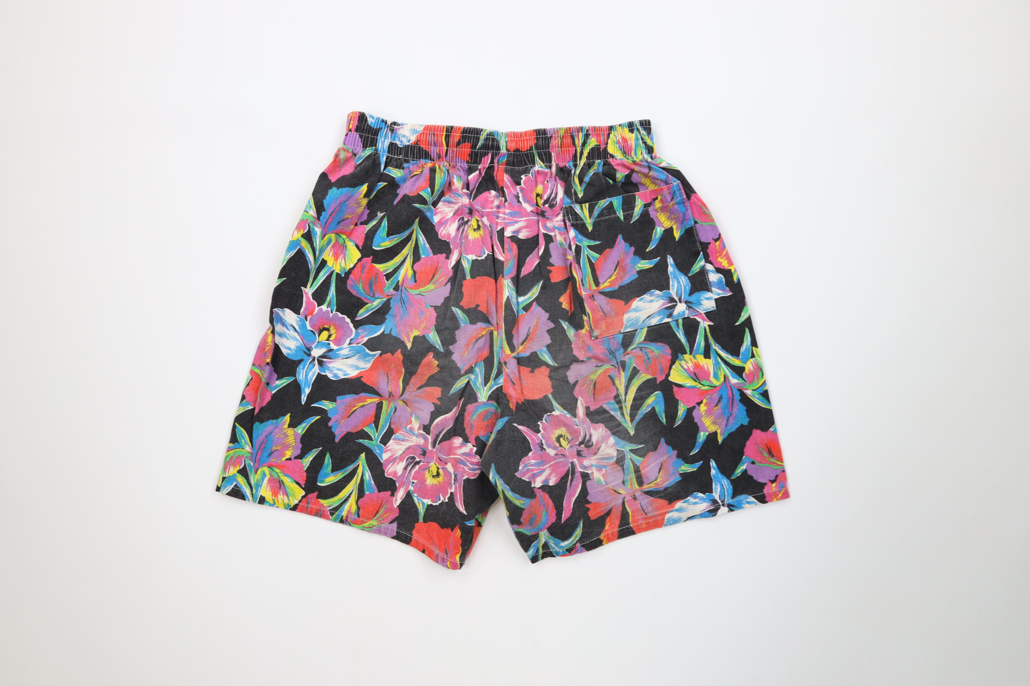 Vintage Vintage 90s Streetwear Rainbow Flower Beach Shorts USA Size 25" / US 0 / IT 36 - 10 Thumbnail