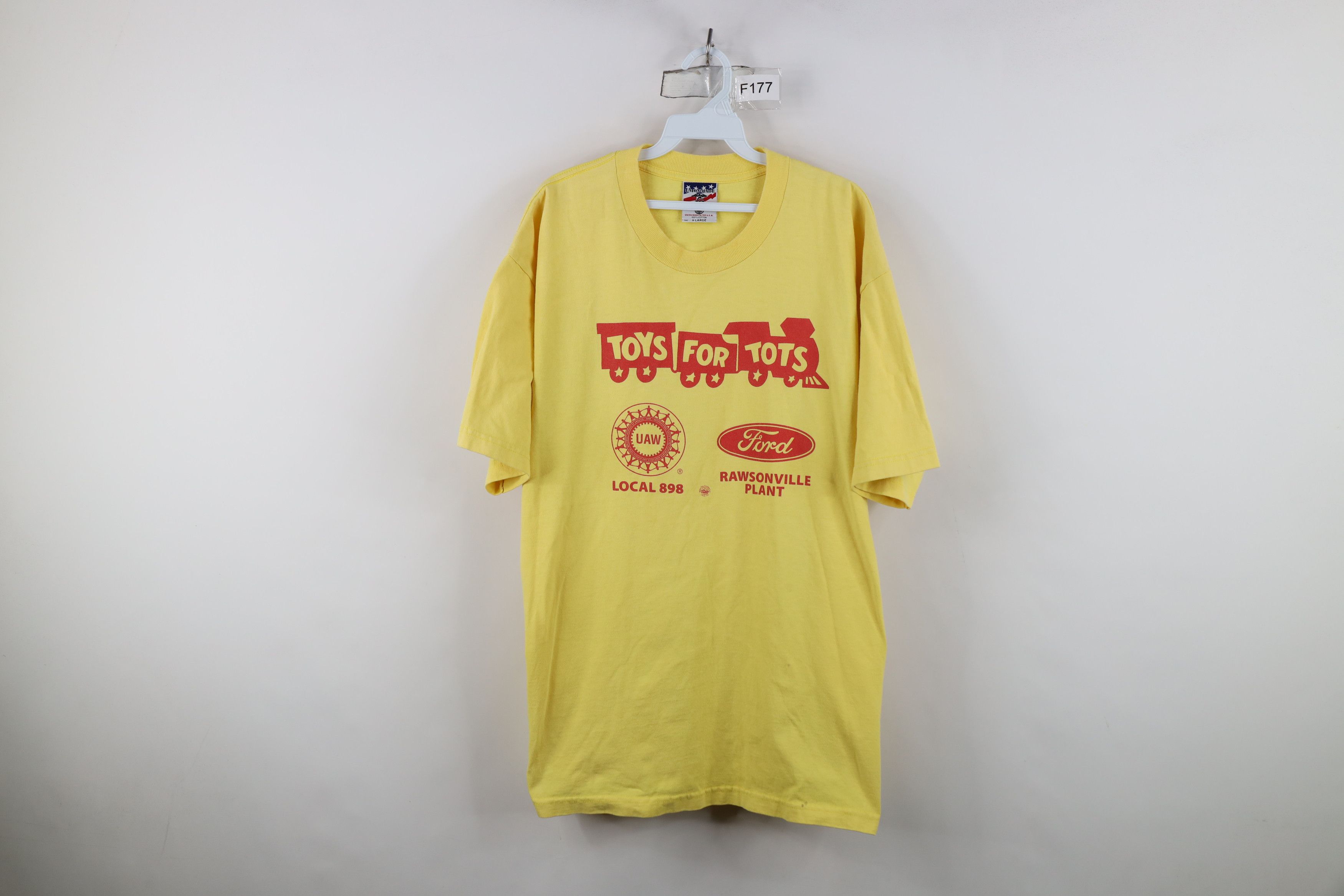 Vintage Vintage 90s Union Made Company Toys For Tots T-Shirt USA Size US XL / EU 56 / 4 - 1 Thumbnail