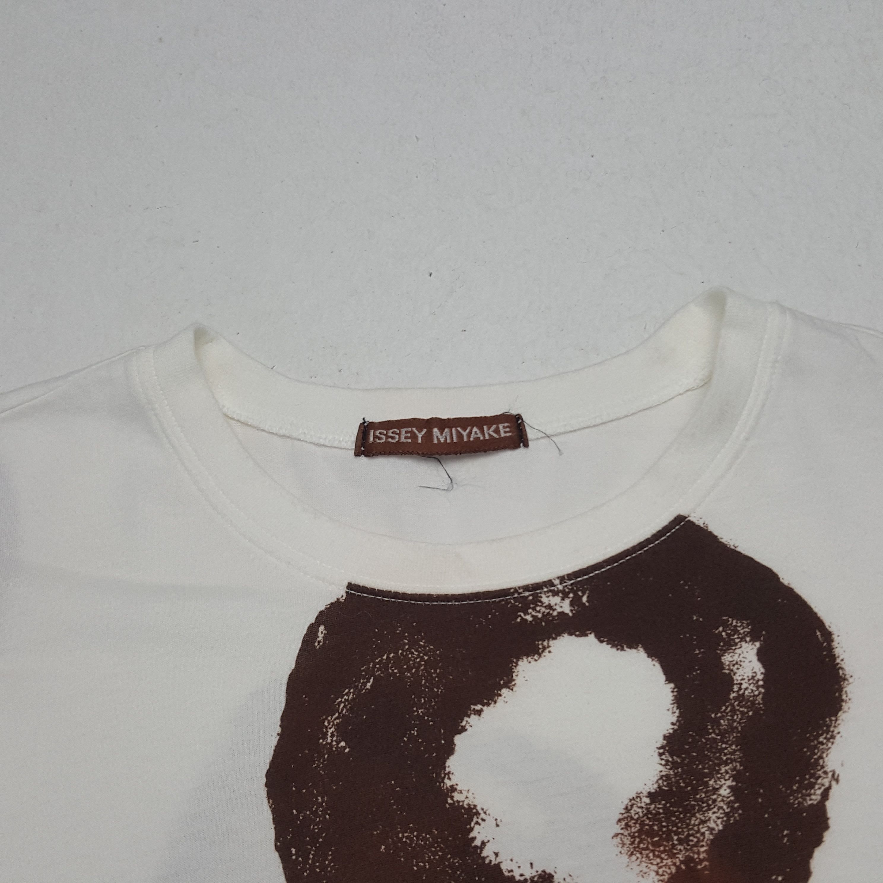 Issey Miyake × Japanese Brand × Vintage Vintage Issey Miyake Japanese Design Art Tshirt Size US L / EU 52-54 / 3 - 3 Thumbnail