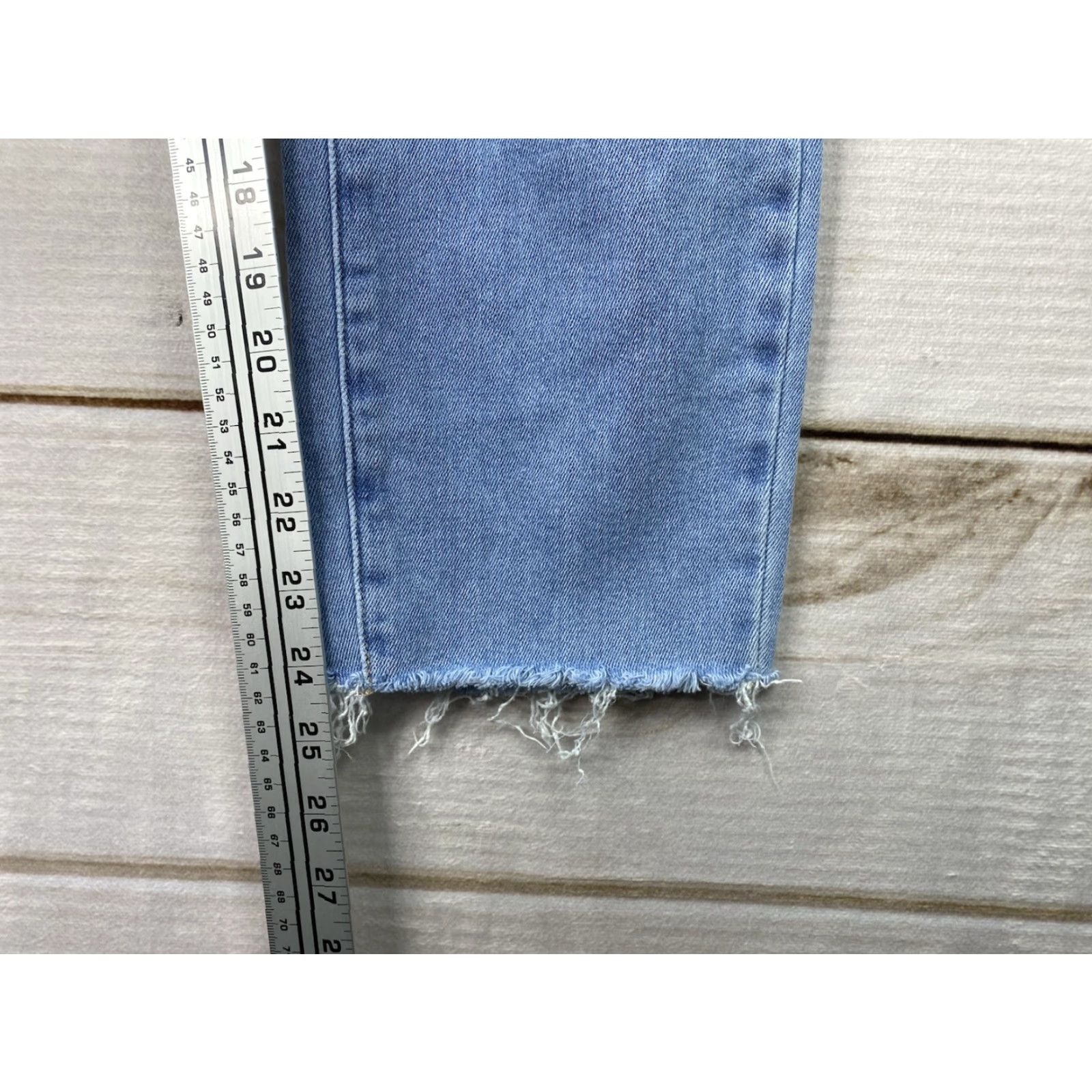 Paige Kylie Paige Jeans Women 30 Blue Crop Distressed Stretch Denim Fringe 5-Pocket Mid Rise Jeans Womens XS-.. Size 30" / US 8 / IT 44 - 4 Thumbnail