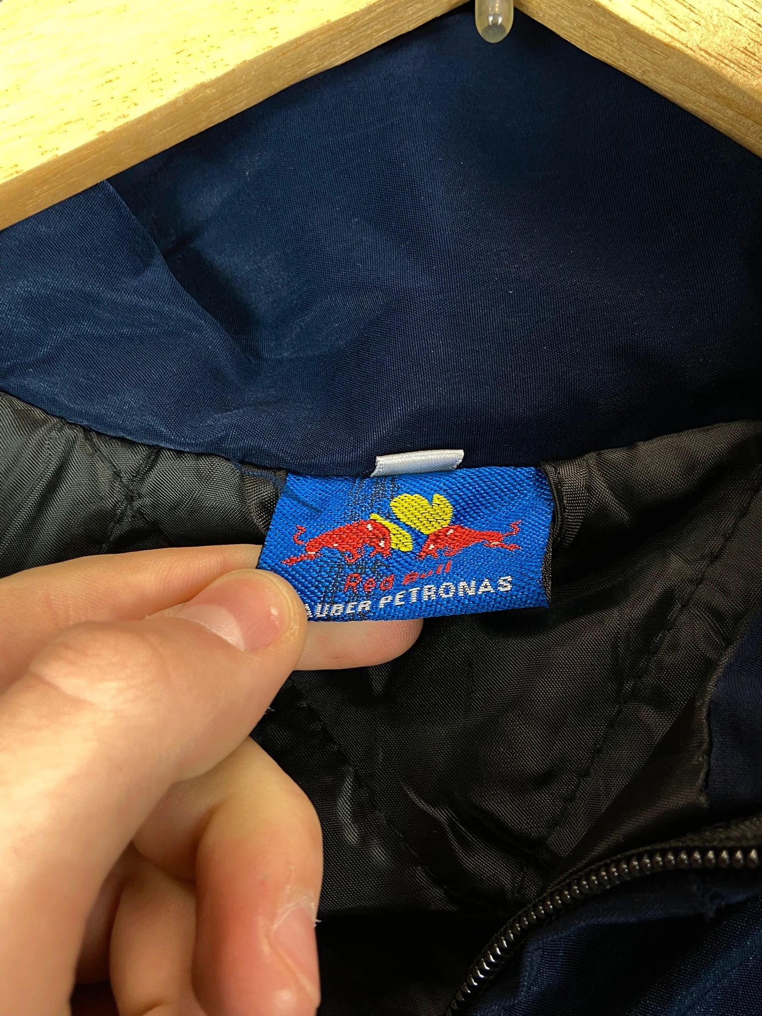 Red Bull Vintage Red Bull Navy Jacket Size XL Size US XL / EU 56 / 4 - 4 Thumbnail