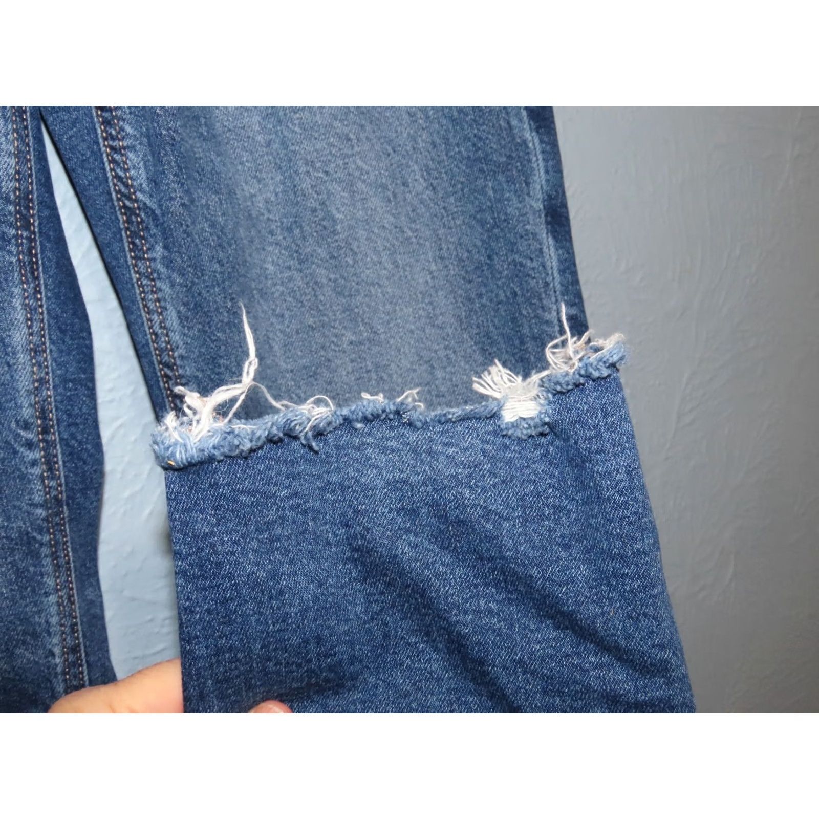 American Eagle Outfitters American Eagle Outfitters Mom Blue Jeans Size 0 26x28 Distressed Dark Wash Regular Fit Denim Cotton Blend Women Jeans Size 25" / US 0 / IT 36 - 5 Thumbnail