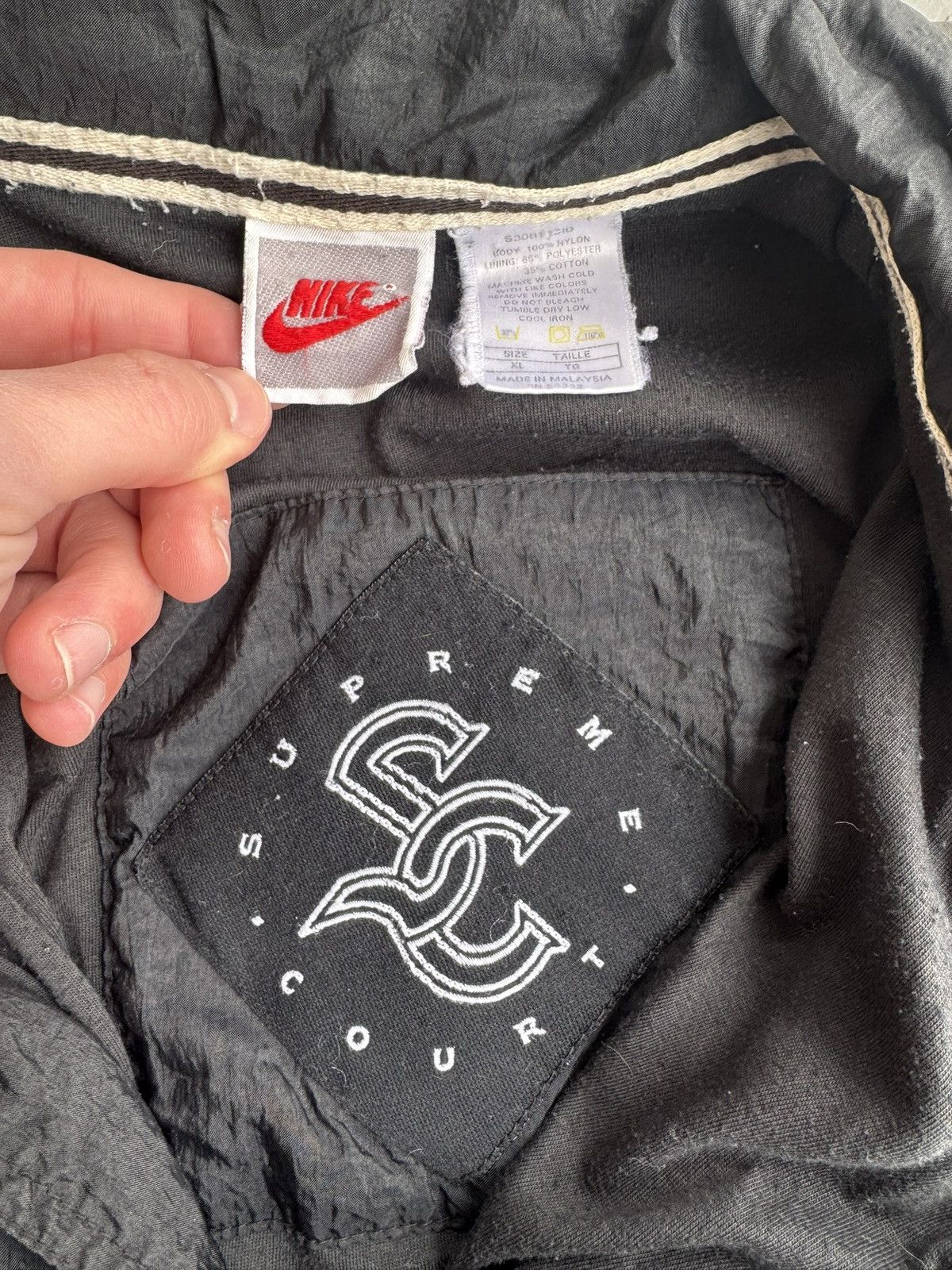 Nike Vintage 90s Nike Supreme Court Faded Black Windbreaker Size US XL / EU 56 / 4 - 5 Thumbnail