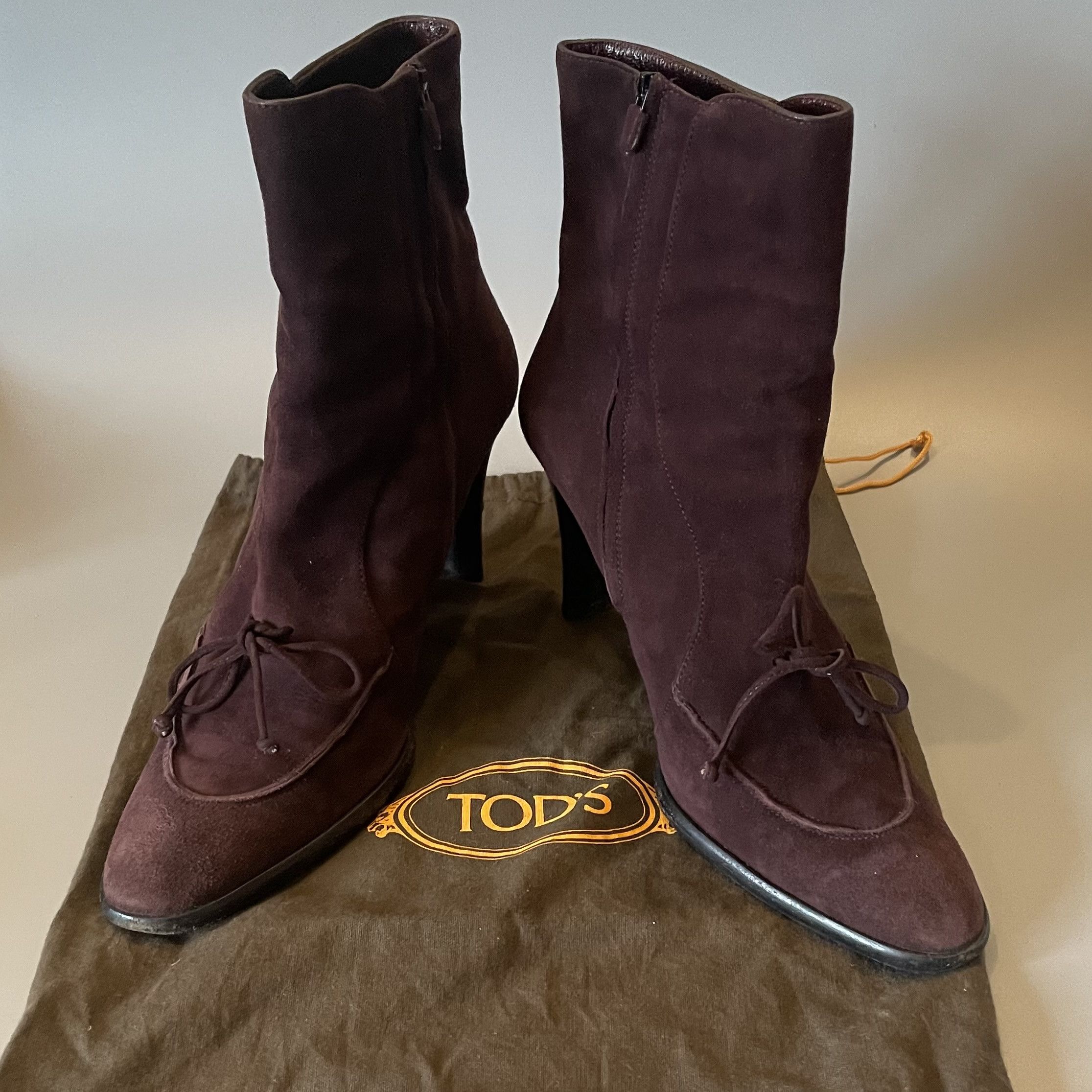 Tod's TODS burgundy-brown suede 3.5" tall ankle boots Size US 7.5 / IT 37.5 - 1 Thumbnail