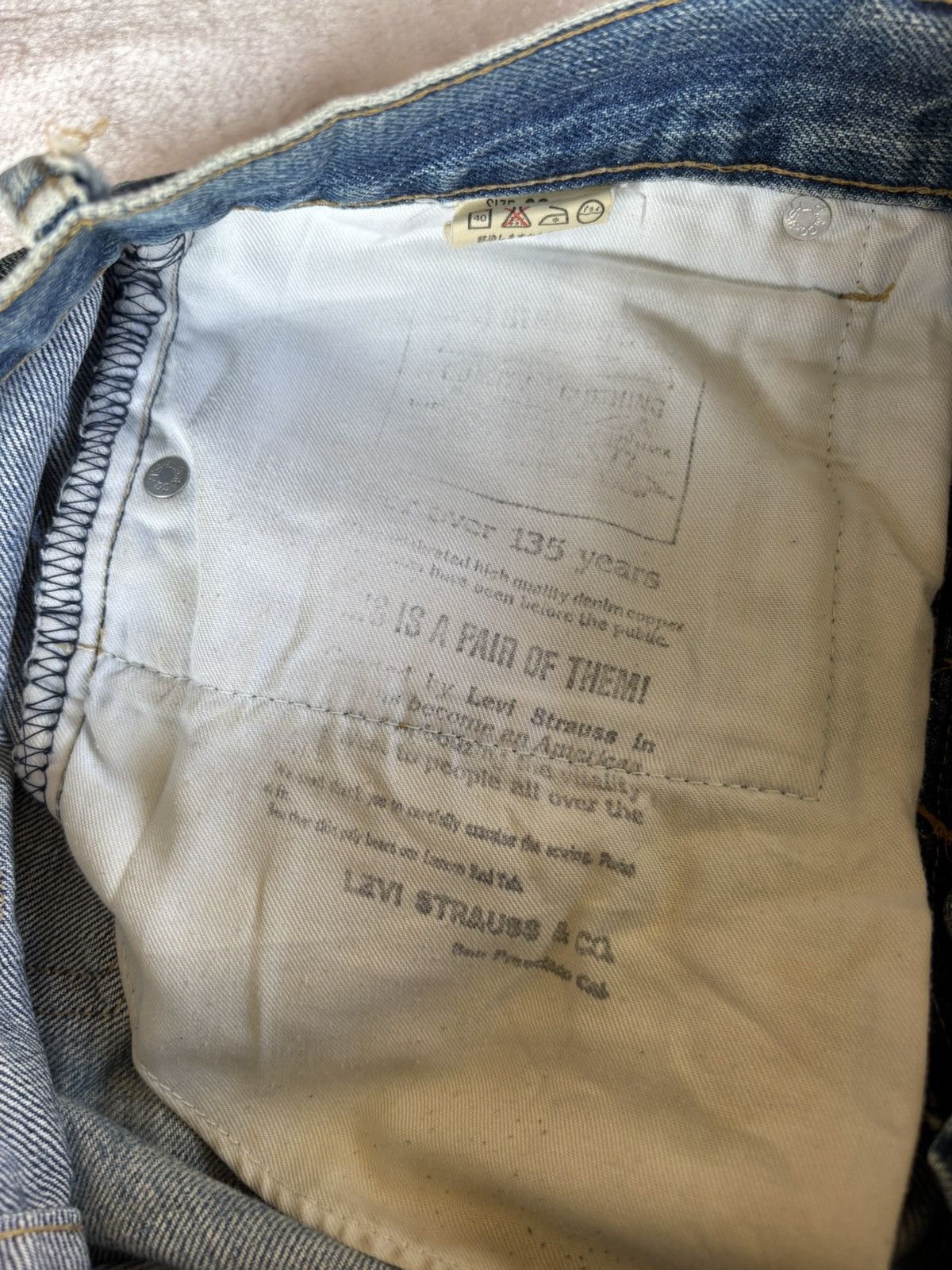 Levi's Vintage 90s Levi’s Big E Buckle Back Lot 701 Selvedge Jeans Size US 32 / EU 48 - 14 Thumbnail