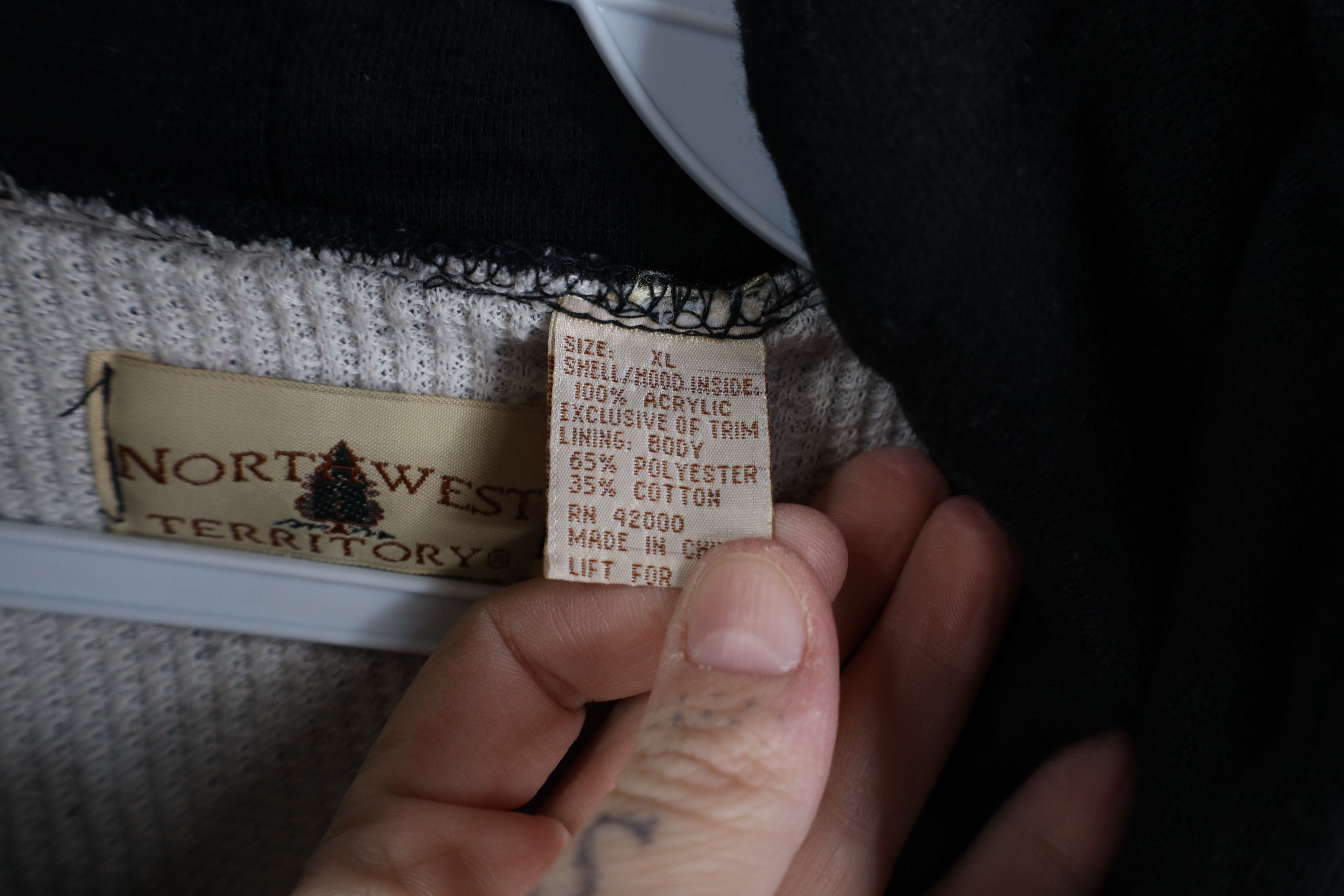 Vintage Vintage 90s Streetwear Heavy Thermal Waffle Lined Hoodie Size US XL / EU 56 / 4 - 6 Thumbnail