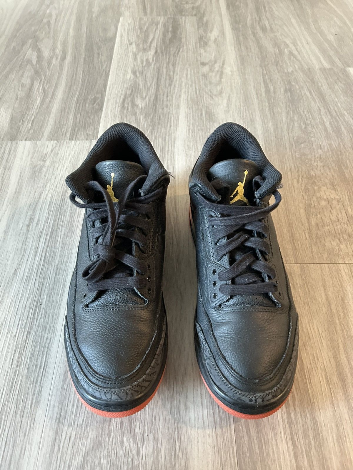 J Balvin × Jordan Brand J Balvin X Air Jordan Retro 3 Rio Size 9.5 Size US 9.5 / EU 42-43 - 3 Thumbnail