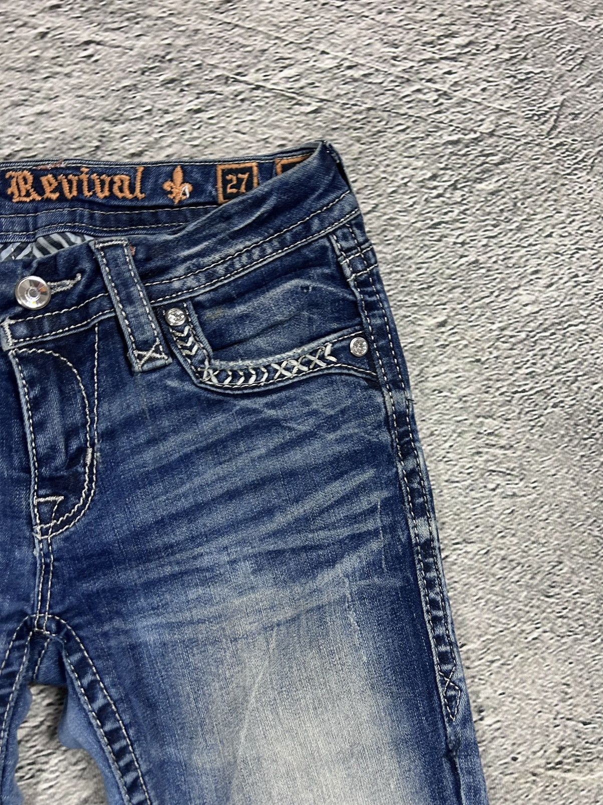 Rock Revival Rock Revival vintage rhinestone snakeskin jeans Y2K flared Size 27" / US 4 / IT 40 - 9 Thumbnail