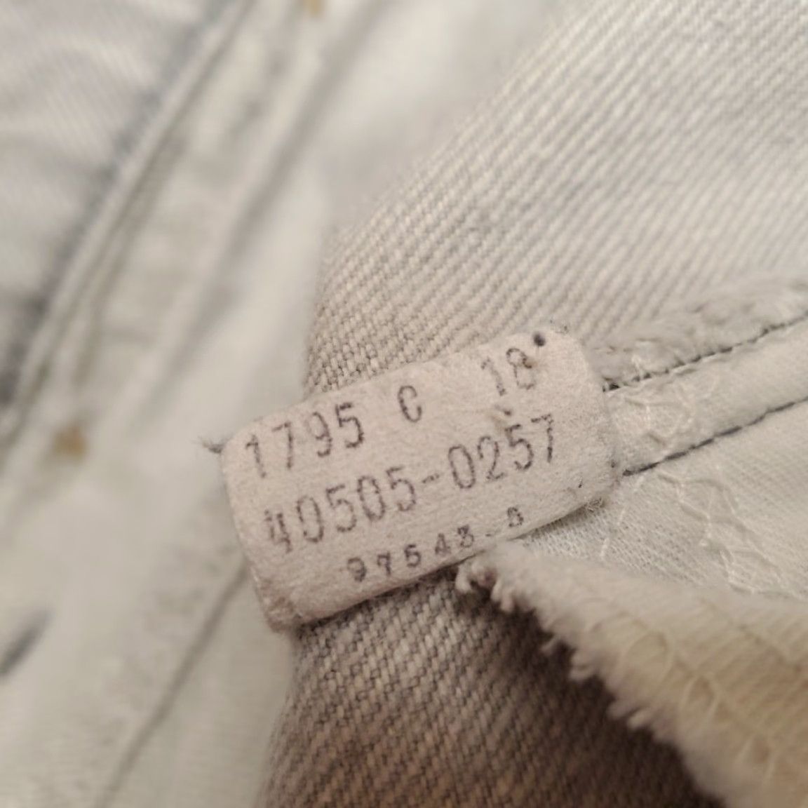 Vintage VINTAGE Levis 505 Jeans Mens 32x30 Gray Straight Leg Black Tab 90s Made in USA Mens Size US 32 / EU 48 - 5 Thumbnail
