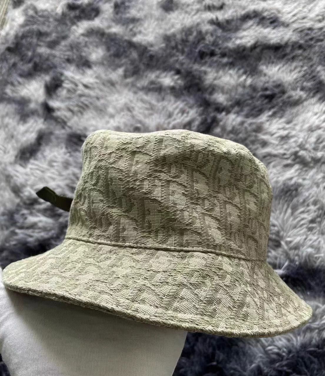 Dior Dior All Over Logo Print Men's Gray Bucket Hat Size ONE SIZE - 2 Thumbnail