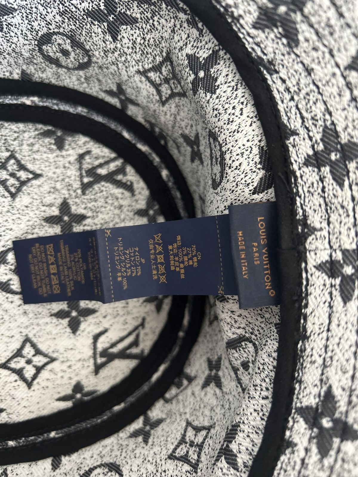 Louis Vuitton Louis Vuitton Size ONE SIZE - 4 Thumbnail