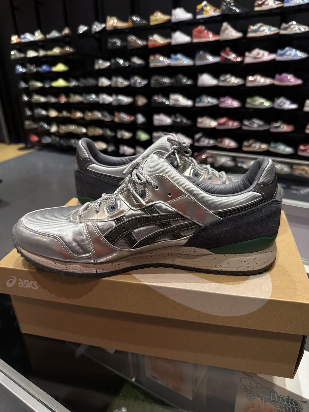 Asics ASICS Gel-Lyte III Sneaker Lah x Hundred Kuala Lumpur Men 12 Size US 12 / EU 45 - 9 Thumbnail