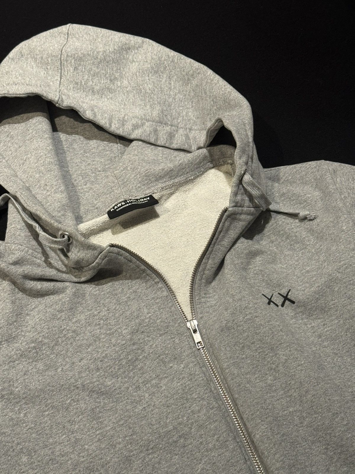 Kaws RARE KAWS Holiday Changbai Mountain Zip Hoodie Size US L / EU 52-54 / 3 - 6 Thumbnail