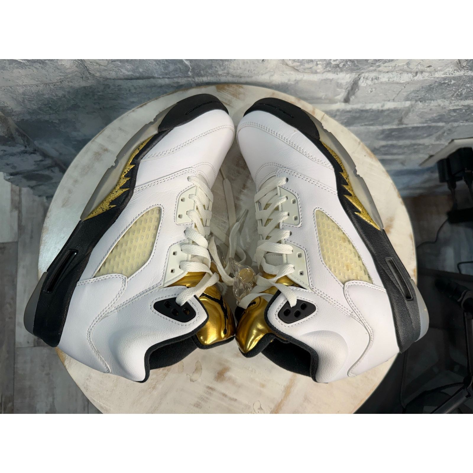 Jordan Brand Jordan 5 Retro Olympics Size 7 Size US 7 / EU 40 - 5 Thumbnail