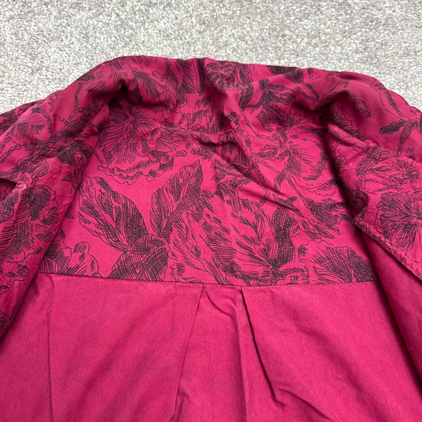 Vintage Unbranded Button-Down Floral Shirt Mens XL Red Short Sleeve Casual Summer Tropical Bohemian Hawaiian Flower Regular Mens Red Shirt Size US XL / EU 56 / 4 - 4 Thumbnail