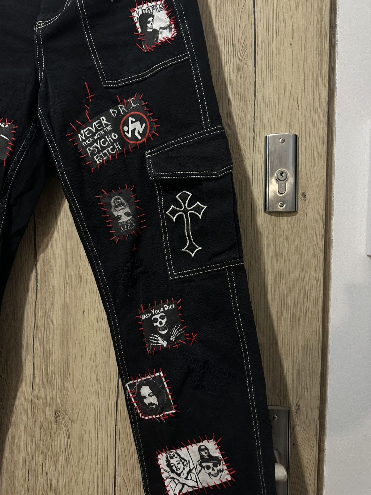 Custommade Pants with patches, hand-embroidered and hand-sewn. Y2K Size 25" / US 0 / IT 36 - 4 Thumbnail