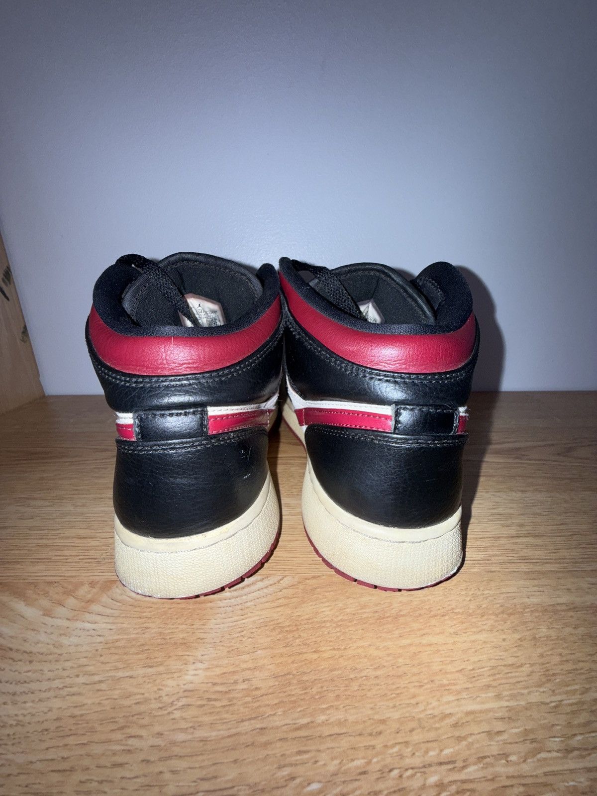 Jordan Brand Jordan 1 “Bred” mids Size US 7 / EU 40 - 5 Thumbnail