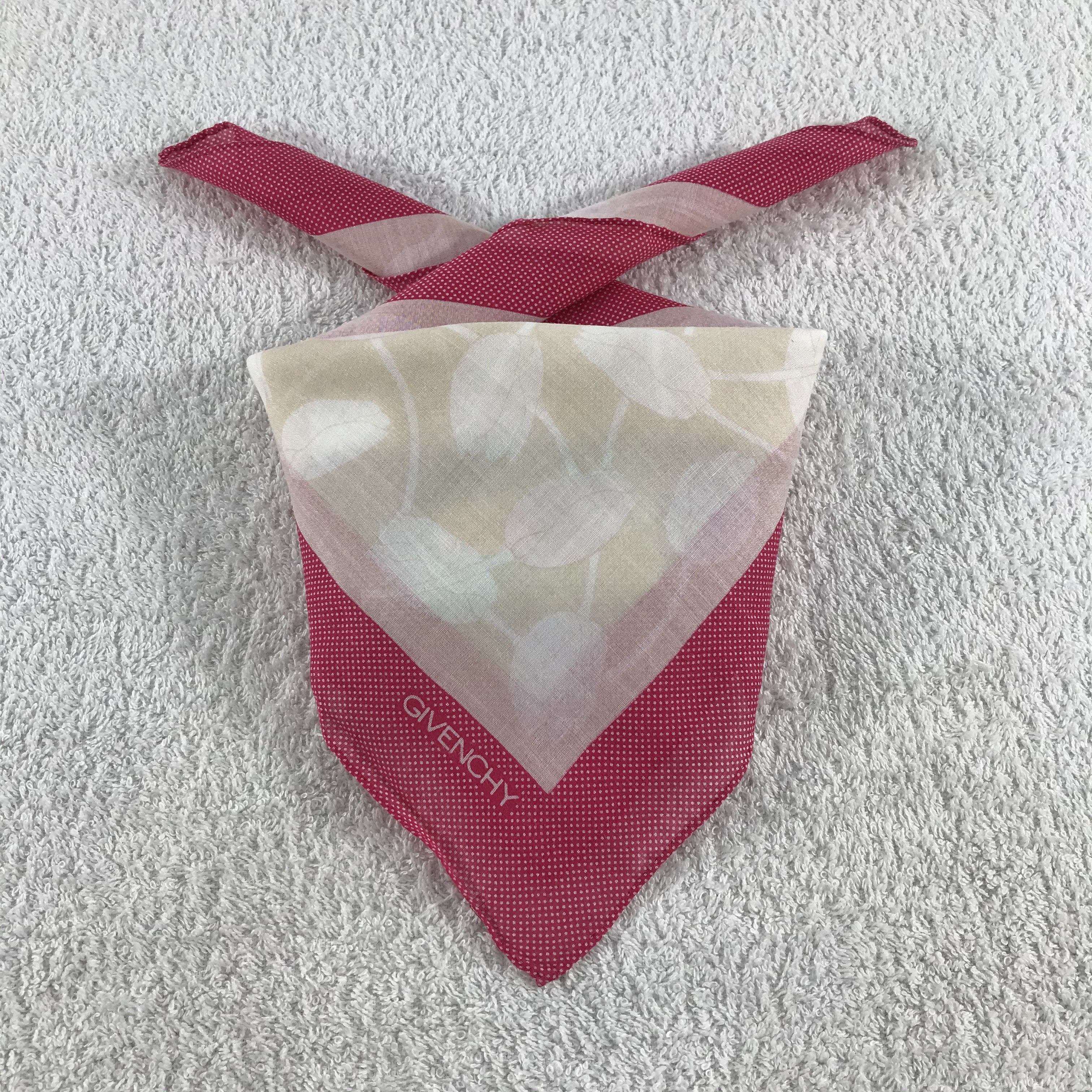 Vintage Givenchy Bandana/ Handkerchief / Neckerchief Size ONE SIZE - 1 Thumbnail