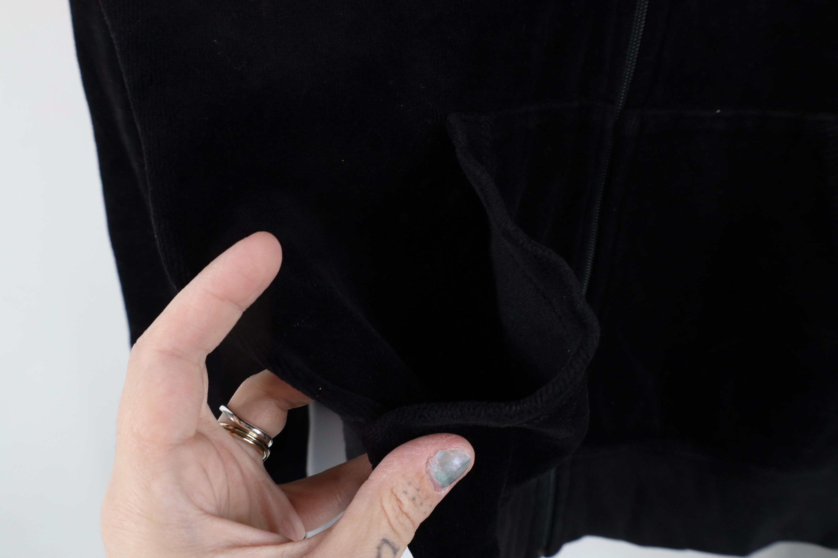 Juicy Couture × Vintage Vintage 90s Y2K Juicy Couture Velvet Velour Jacket Black USA Size L / US 10 / IT 46 - 7 Thumbnail