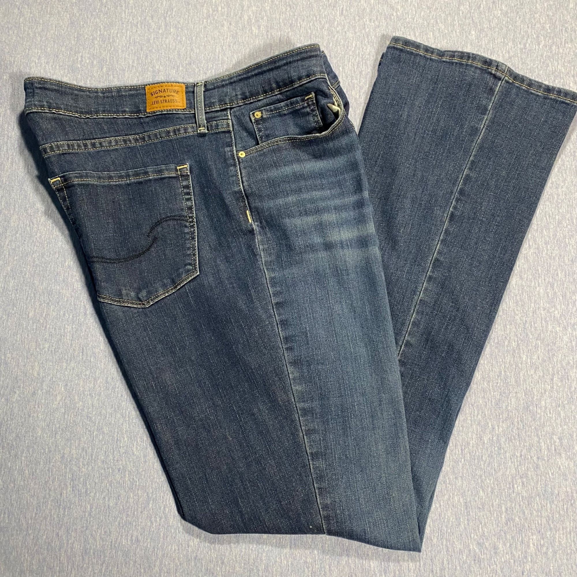 Levi's Mid Rise Bootcut Jeans - Signature By Levi Strauss & Co. Size 34" / US 12 / IT 48 - 2 Thumbnail