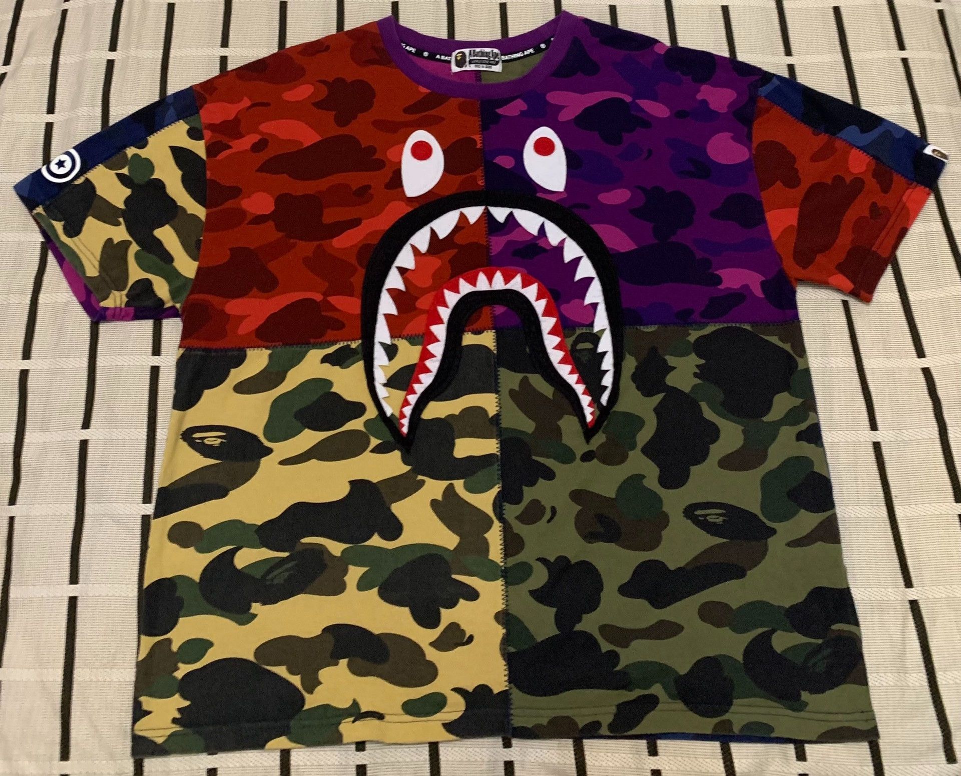Bape Bape Shark Camo Multi T-Shirt Men Size US M / EU 48-50 / 2 - 1 Thumbnail