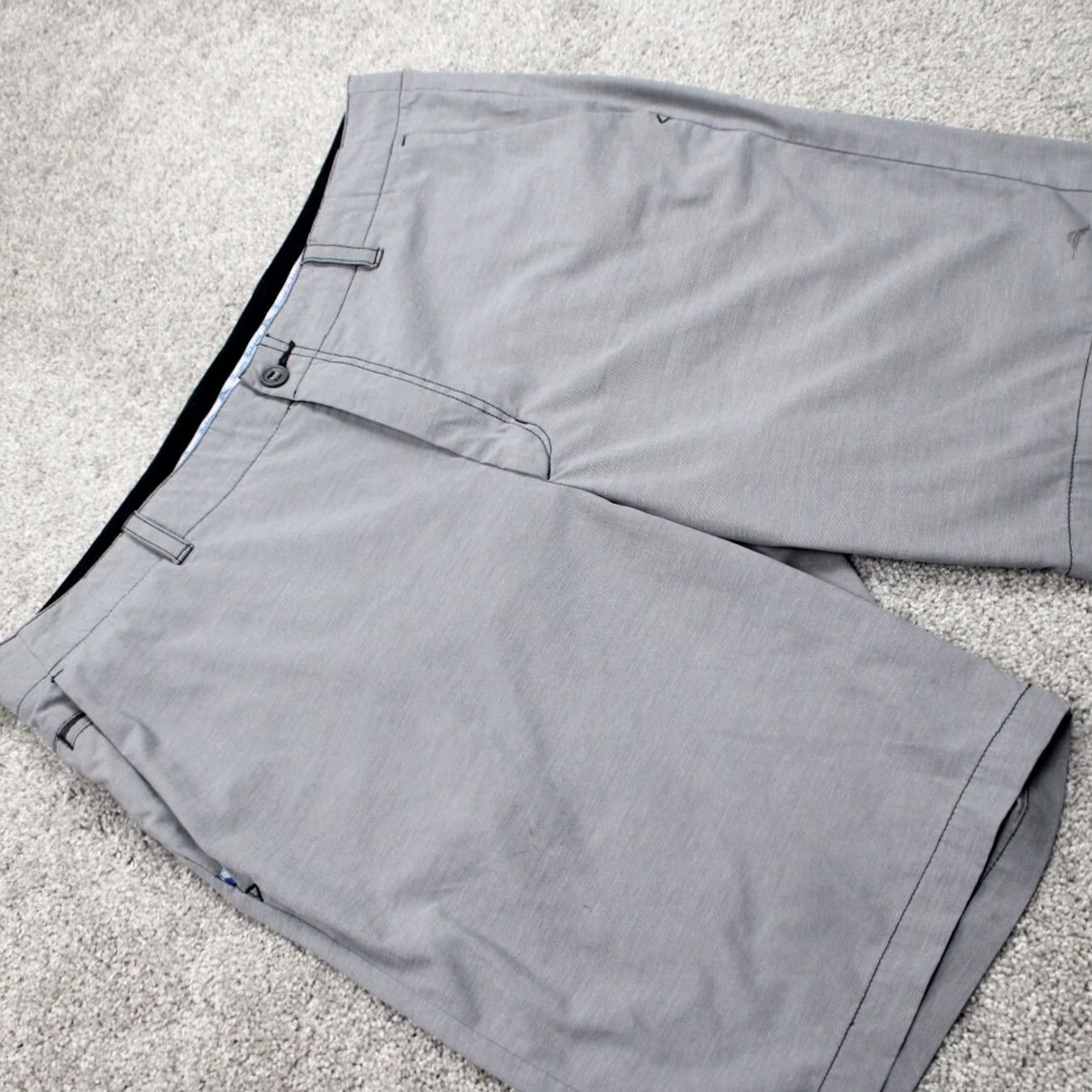 Tommy Bahama Tommy Bahama Bermuda Shorts Mens 38 Gray Poly/Cotton Stretch Inseam 10" Flat Front Zip Pocket Logo Casual Beach Size US 38 / EU 54 - 5 Thumbnail