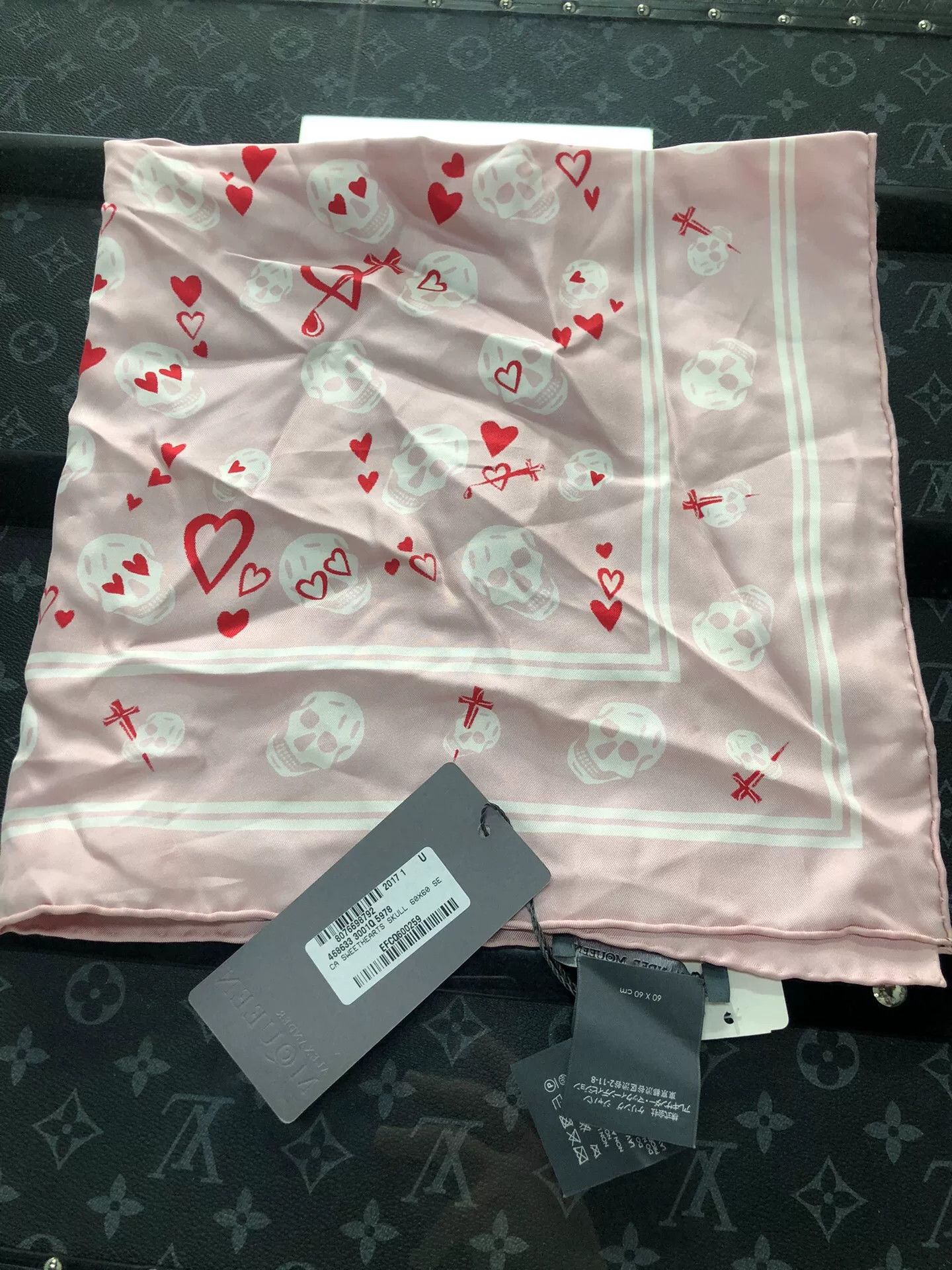 Alexander McQueen pink skull pattern silk scarf Size ONE SIZE - 1 Preview