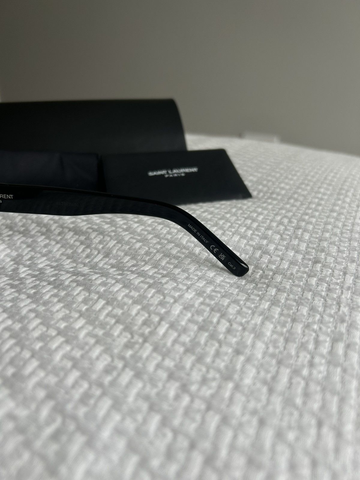 Saint Laurent Paris Saint Laurent SL 601 Black Sunglasses Size ONE SIZE - 7 Thumbnail