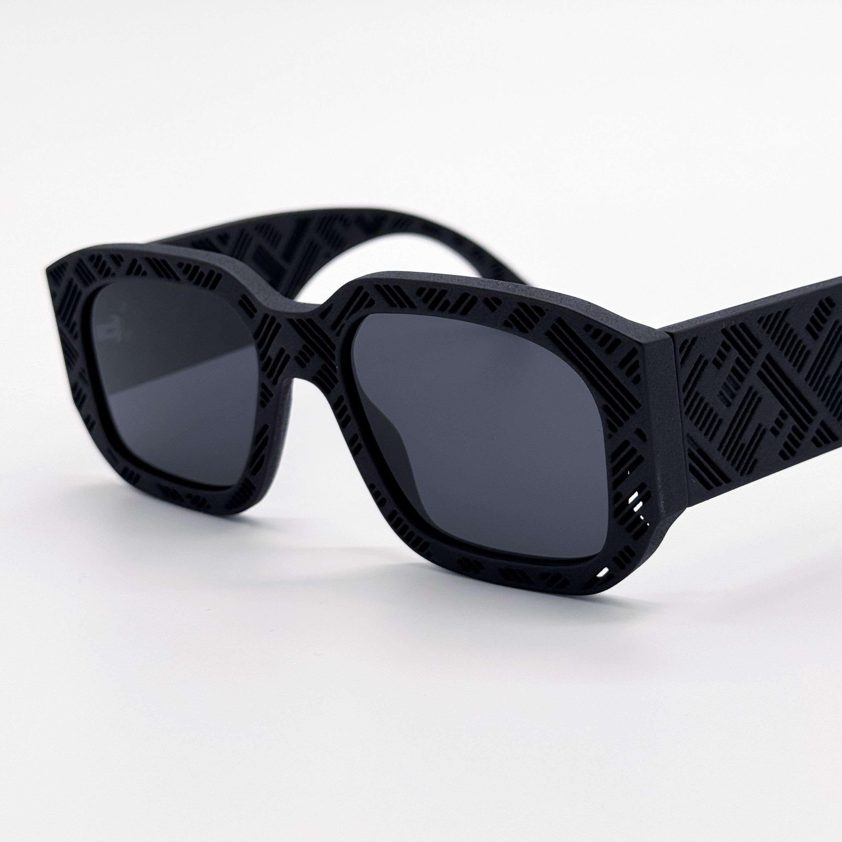 Fendi NEW FENDI FE40113I 02A MATTE BLACK UNISEX SUNGLASSES FENDI Size ONE SIZE - 5 Thumbnail