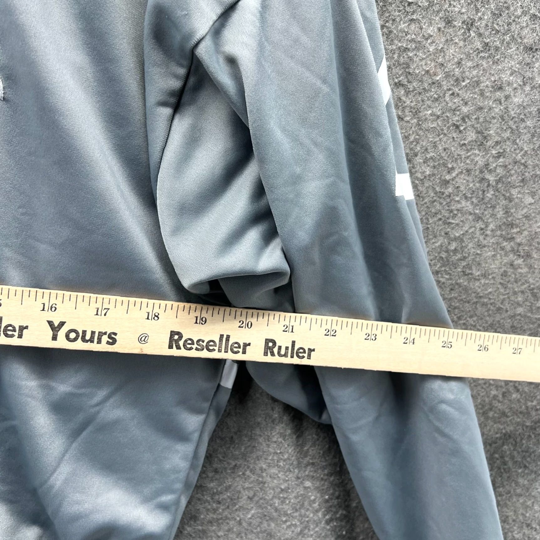 Adidas VINTAGE adidas Track Jacket Womens Small Gray Full Zip Firebird 90s Style Logo Men/Women? Size S / US 4 / IT 40 - 7 Thumbnail