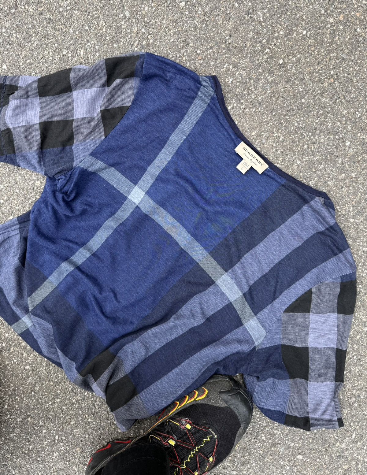 Burberry Burberry Brit Reversible Plaid Print Rare T-shirt Tee Size L / US 10 / IT 46 - 9 Thumbnail