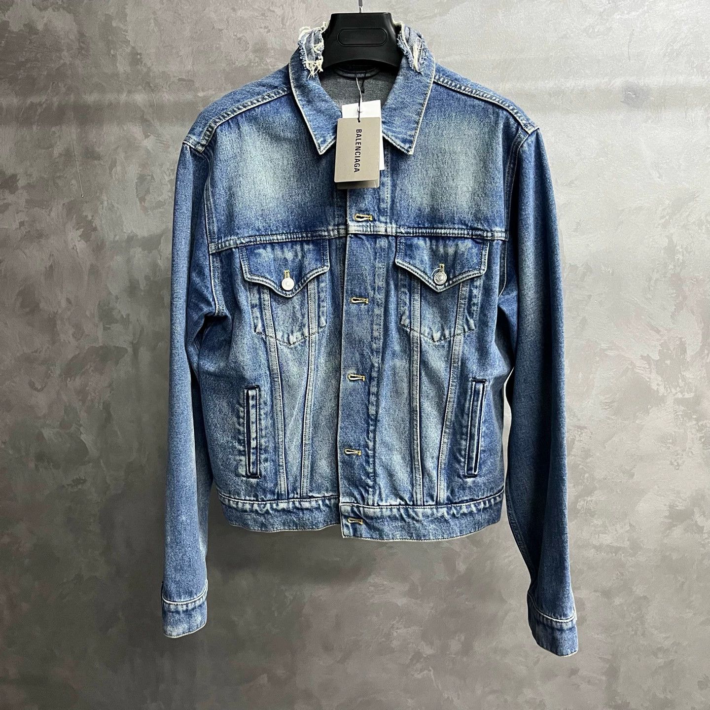 Balenciaga 【balenciaga】Blue Lapel Long-Sleeve Denim Jacket Size US L / EU 52-54 / 3 - 1 Thumbnail