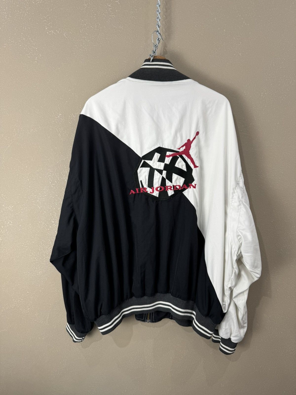 Nike 90s Vintage Nike Air Jordan Training Jacket Windbreaker Size US XXL / EU 58 / 5 - 2 Thumbnail