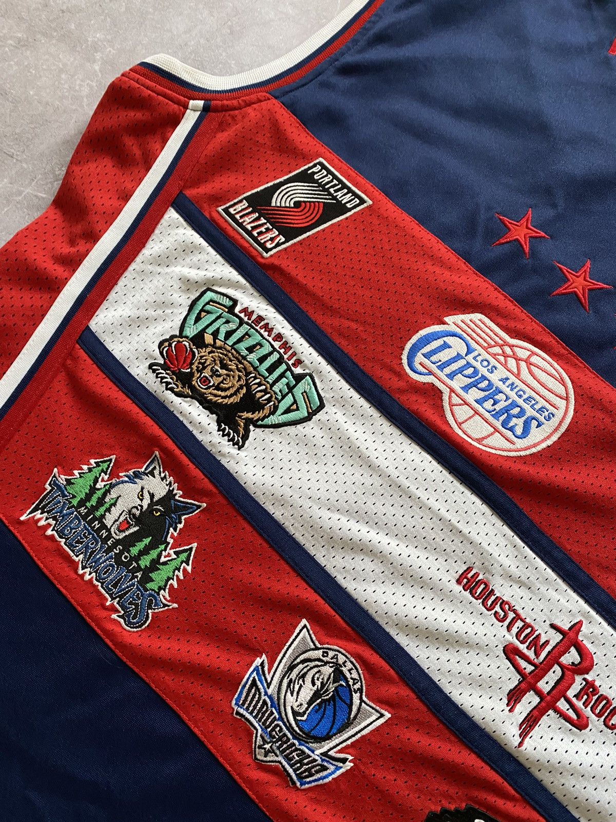 NBA NBA All-Star Game Western Conference 2004 Basketball Jersey Size US XL / EU 56 / 4 - 17 Thumbnail