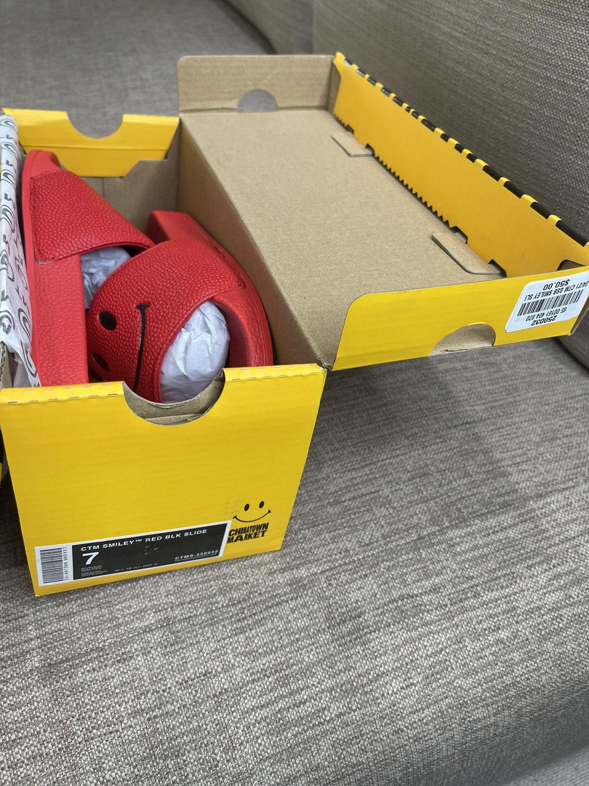 Market Chinatown Market Smiley Red Black Slides Size US 7 / EU 40 - 6 Thumbnail