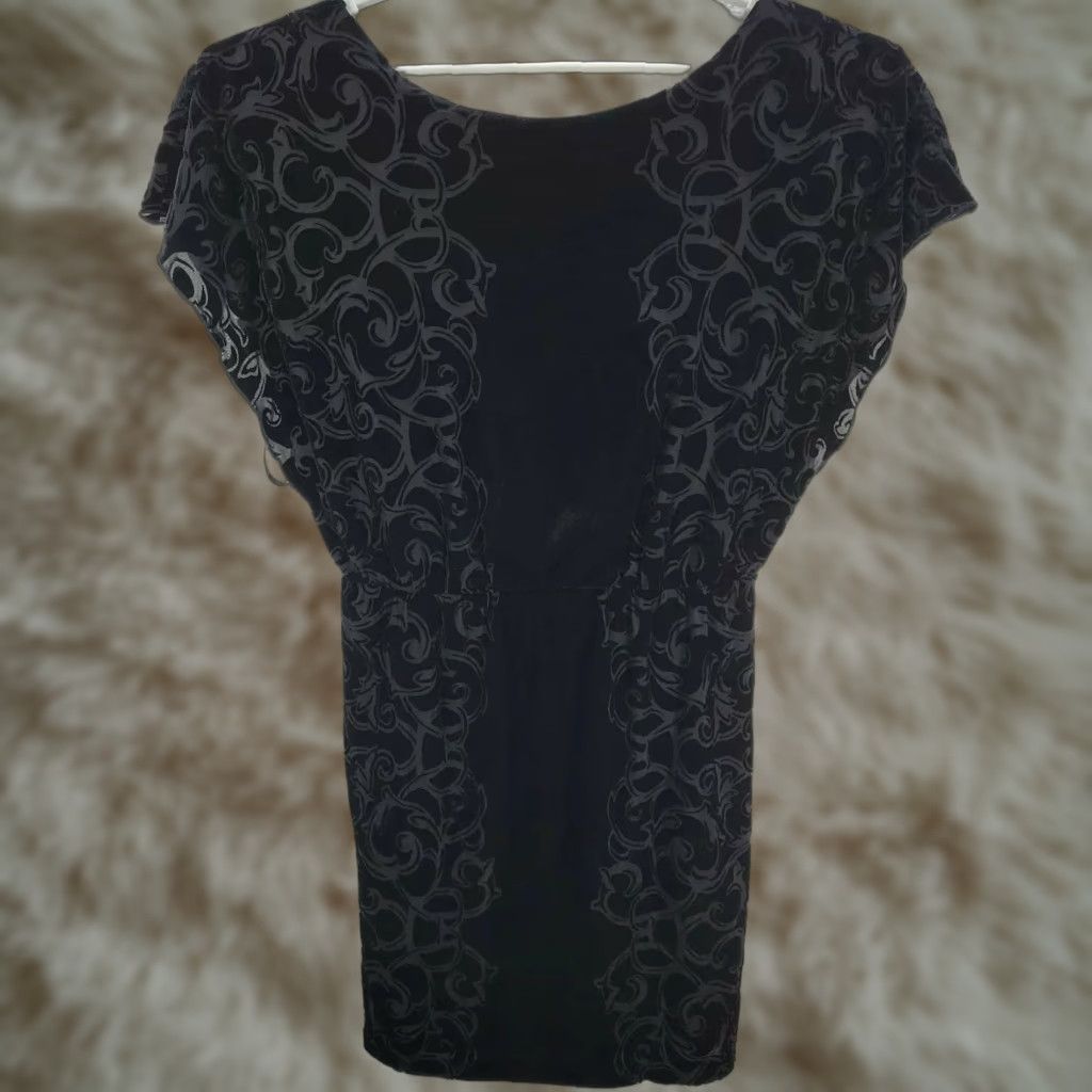 White House Black Market Womens White House Black Market Velvet Textured Lined Mini Dress Open Back XS Black Velvet Textured Open Back Mini Dress Womens XS Size XS / US 0-2 / IT 36-38 - 1 Thumbnail