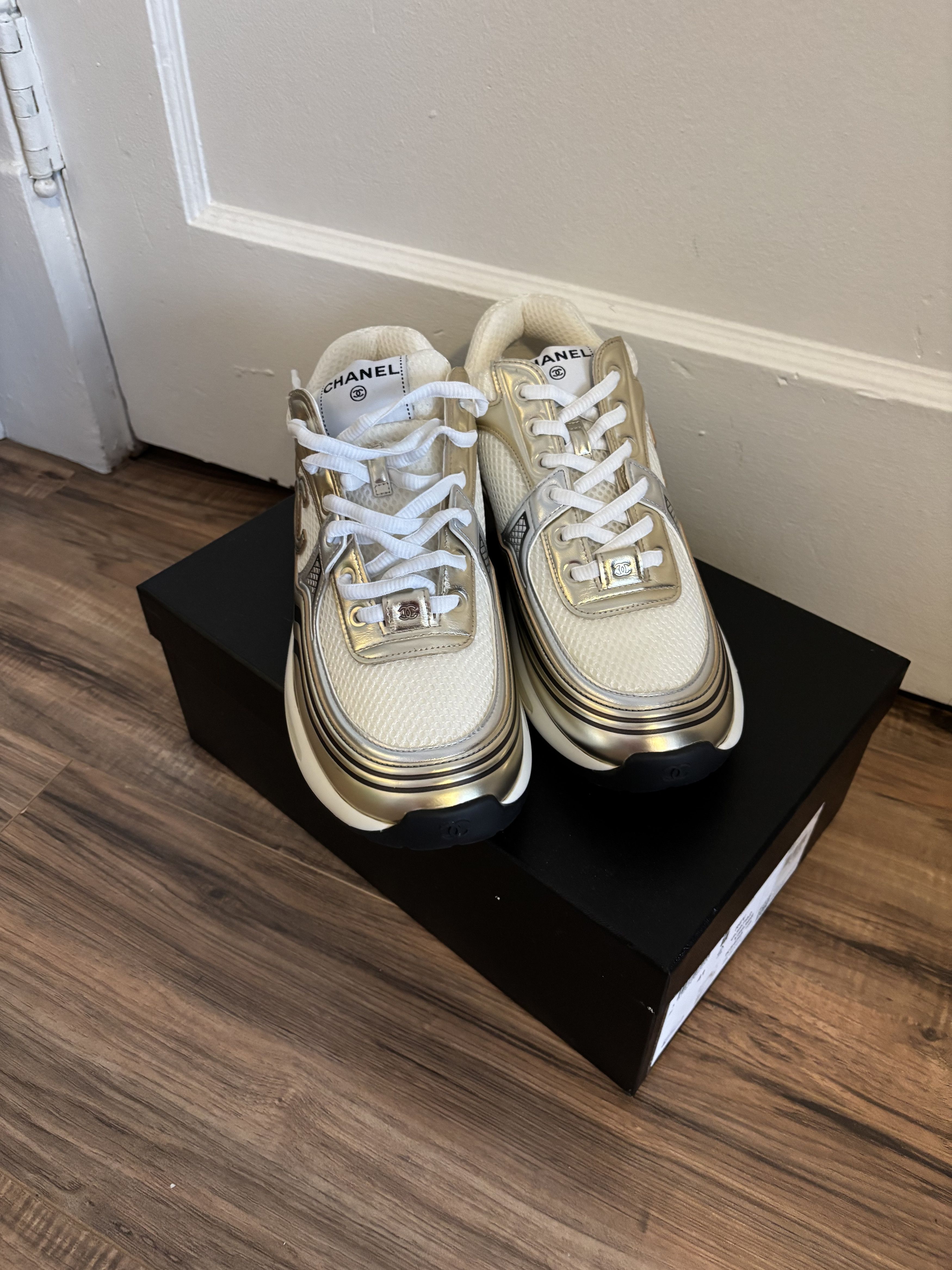 Chanel Chanel Sneakers Size US 11 / IT 41 - 2 Thumbnail