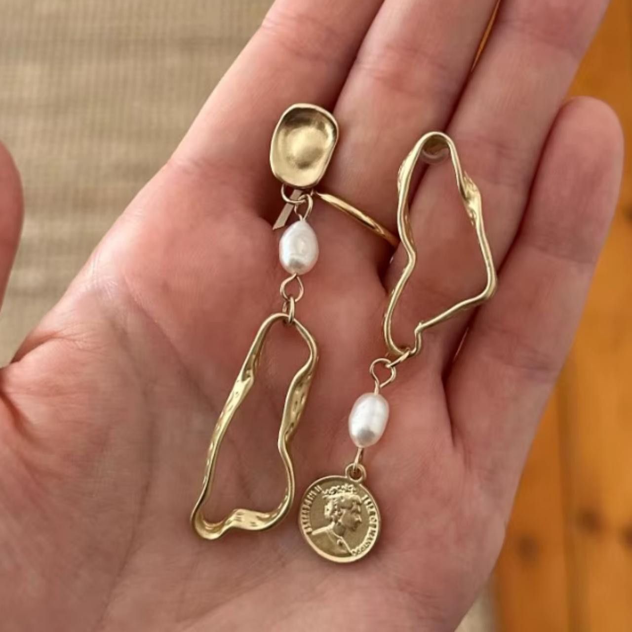 Other Long Coin Pendant Pearl Earrings Size ONE SIZE - 1 Thumbnail